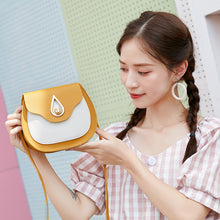Female Niche Crossbody Saddle Bag